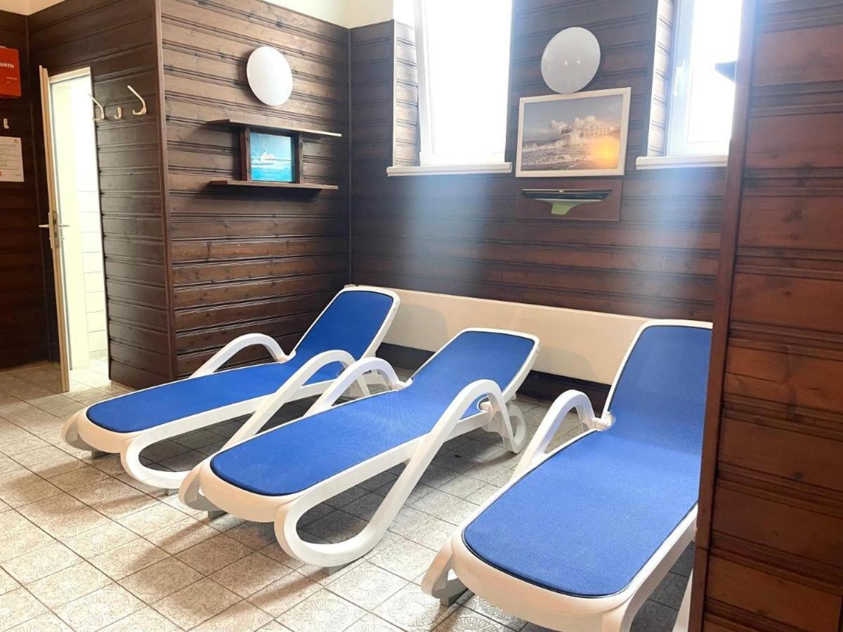 Schicke FeWo beste Lage 150m vom Strand, kostenlos WLAN großes Schwimmbad, Sauna Cuxhaven Exterior foto
