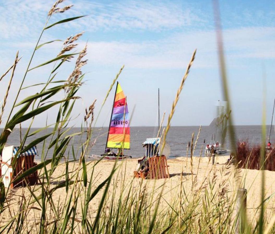 Schicke FeWo beste Lage 150m vom Strand, kostenlos WLAN großes Schwimmbad, Sauna Cuxhaven Exterior foto