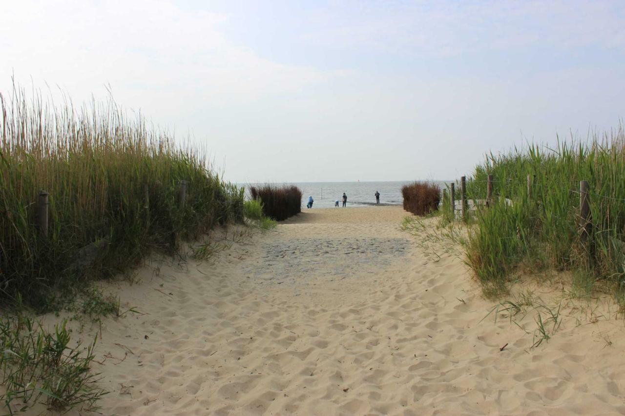 Schicke FeWo beste Lage 150m vom Strand, kostenlos WLAN großes Schwimmbad, Sauna Cuxhaven Exterior foto